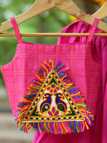 Rani Sleeveless Navratri Lehenga Set