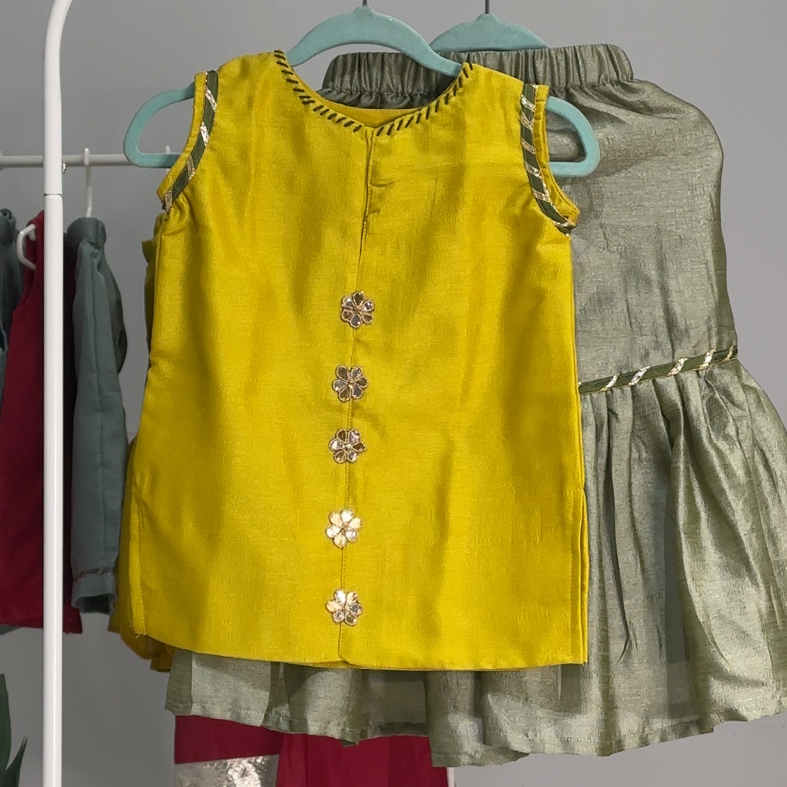 Munsell yellow gharara set