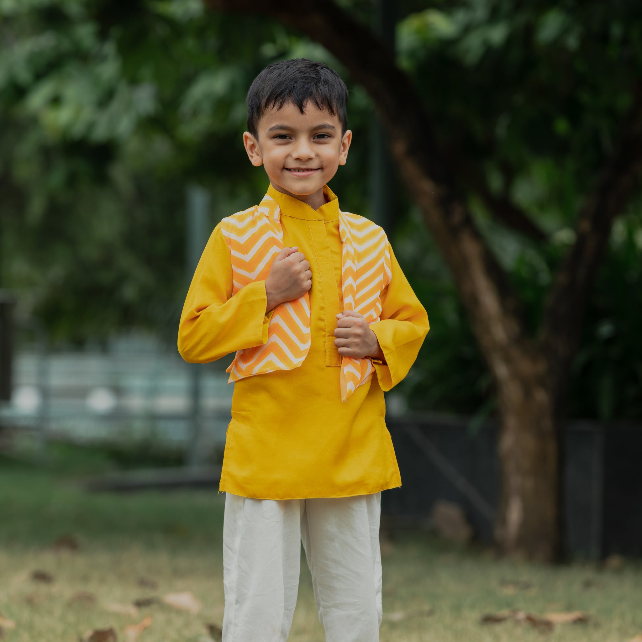 Yellow Collared Neck Kurta With Waves Printed Jacket And Off White Pants