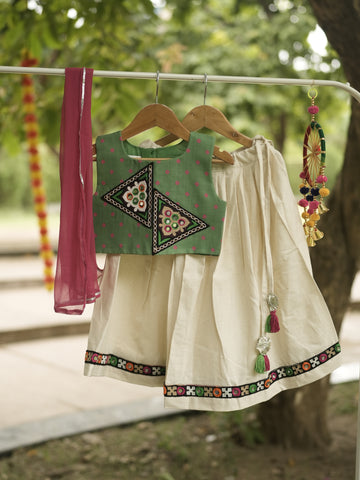 Green & off white chaniya choli with dupatta