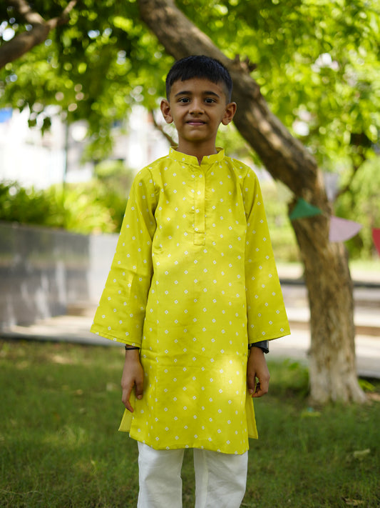 Green bandhani kurta set