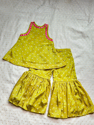 Partial Payment for Green bandhani sharara set - 2-3 years (Pay 250 Now and Rest on Delivery.) 1761983707-799